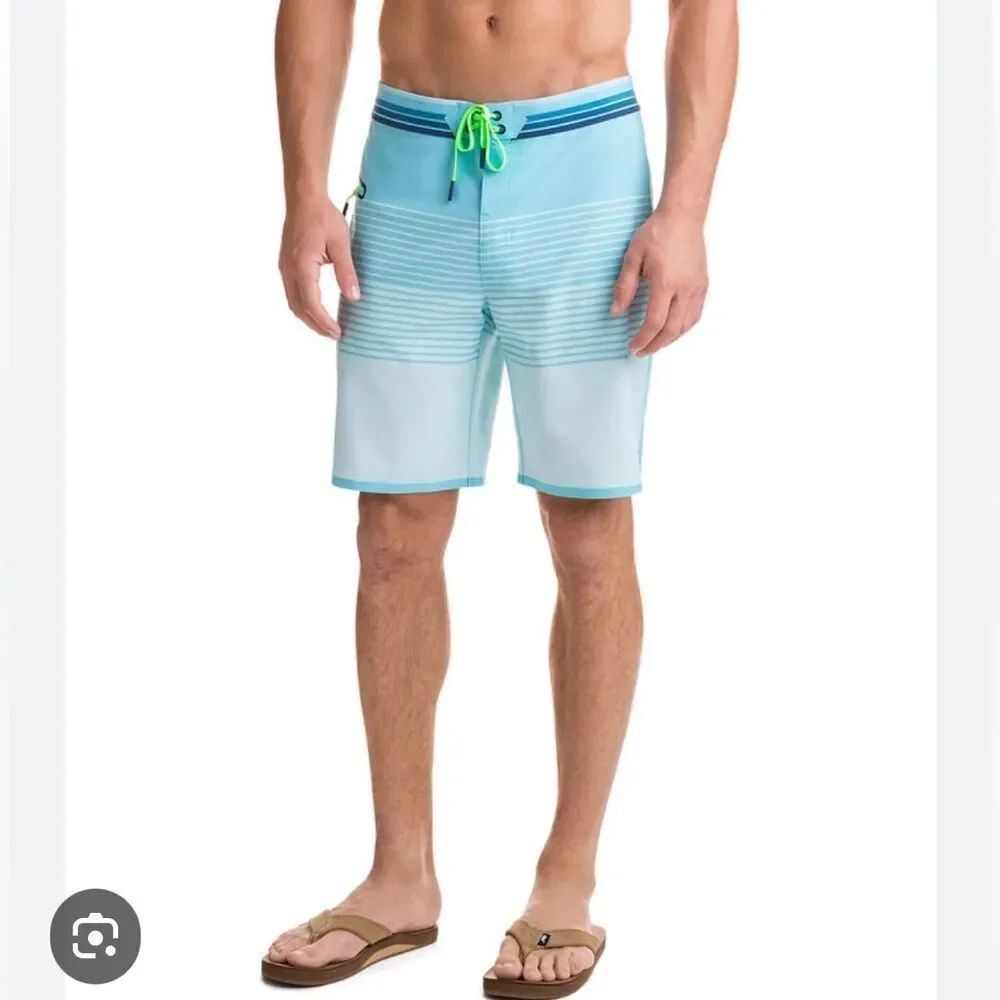 Vineyard Vines Sculplin Stripe Tech Board Shorts size 33.